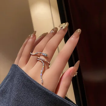 Модные кольца в форме змеи для женщин и мужчин с кристаллами серебристого цвета, открытые Регулируемые витые кольца, свадебные украшения для вечеринок